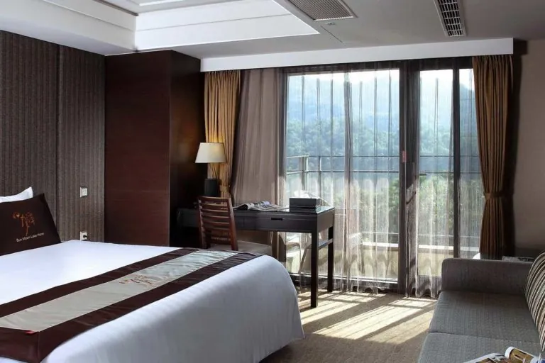 Projet de construction combiné avec une porte moustiquaire et une fenêtre moustiquaire Liangzhan - Sun Moon Lake Hotel
