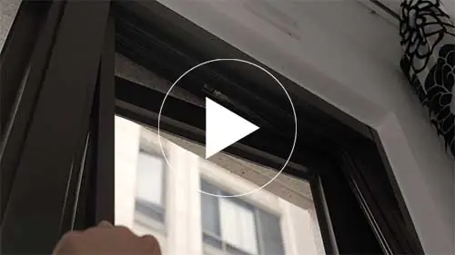 Vidéo d'instructions sur la façon d'installer et de régler les moustiquaires plisse Jingmei sur les fenêtres coulissantes